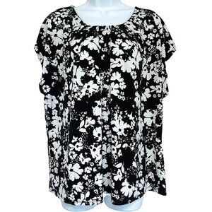 Adrienne Vittadini Cap Sleeve Top Womens Size 1X Black White Floral‎ Lightweight